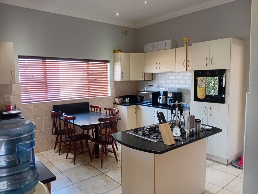 3 Bedroom Property for Sale in Greenfields Eastern Cape